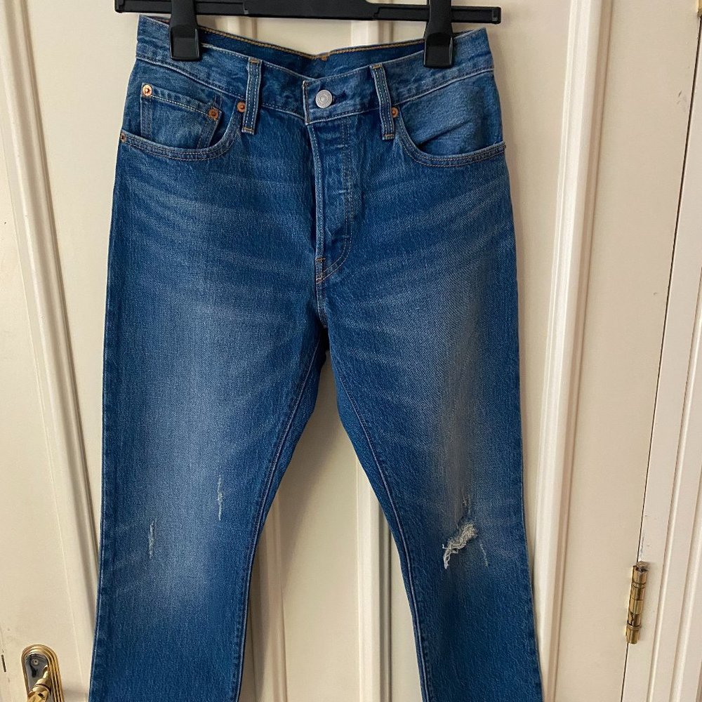 EXCELLENT CONDITION - Levi's 501 Straight Cropped Jeans - Size 27